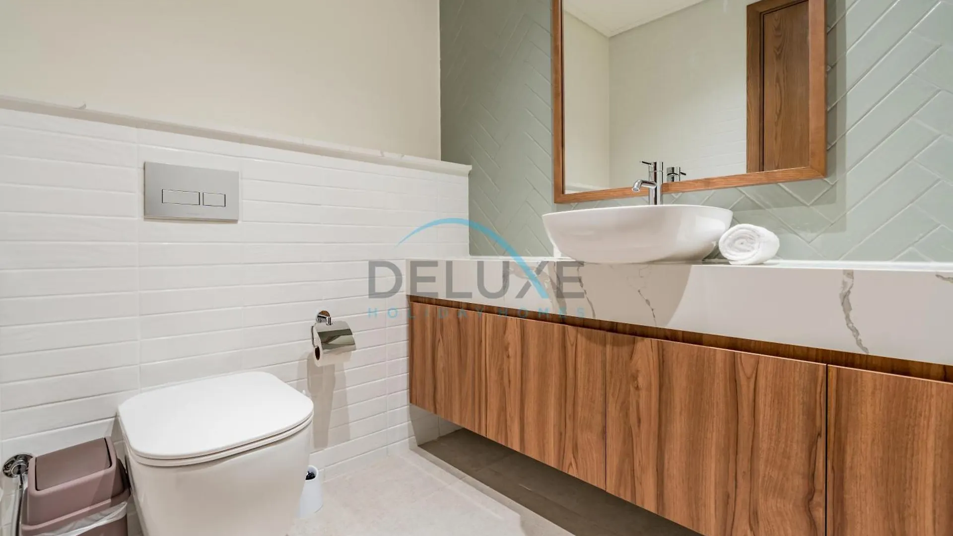 Chic 2Br In Central Park Building 1, Al Wasl By Deluxe Holiday Homes 두바이