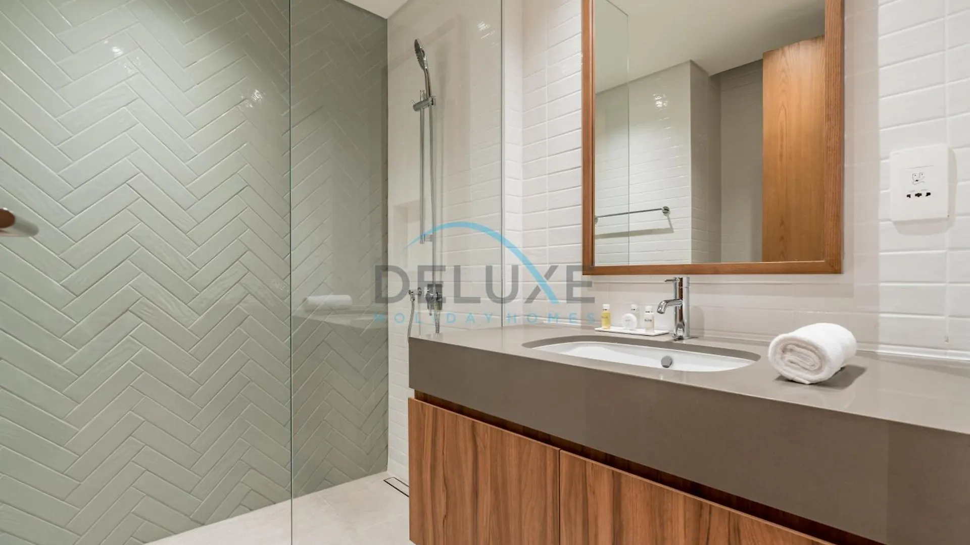 Chic 2Br In Central Park Building 1, Al Wasl By Deluxe Holiday Homes 두바이 아랍에미리트